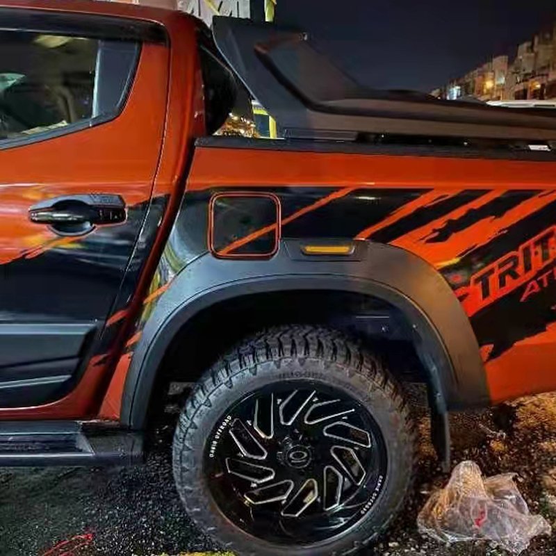 Ducki Mitsubishi L200 2019 ve Sonrası Tek Depo Işıklı Mat Siyah Dodik (ABS Plastik)