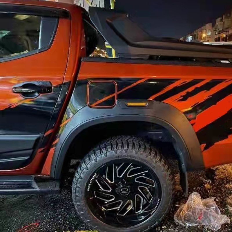 Ducki Mitsubishi L200 2019 ve Sonrası Tek Depo Işıklı Matt Siyah Dodik (ABS Plastik)