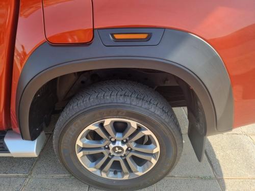 Ducki Mitsubishi L200 2019 ve Sonrası Tek Depo Işıklı Mat Siyah Dodik (ABS Plastik)