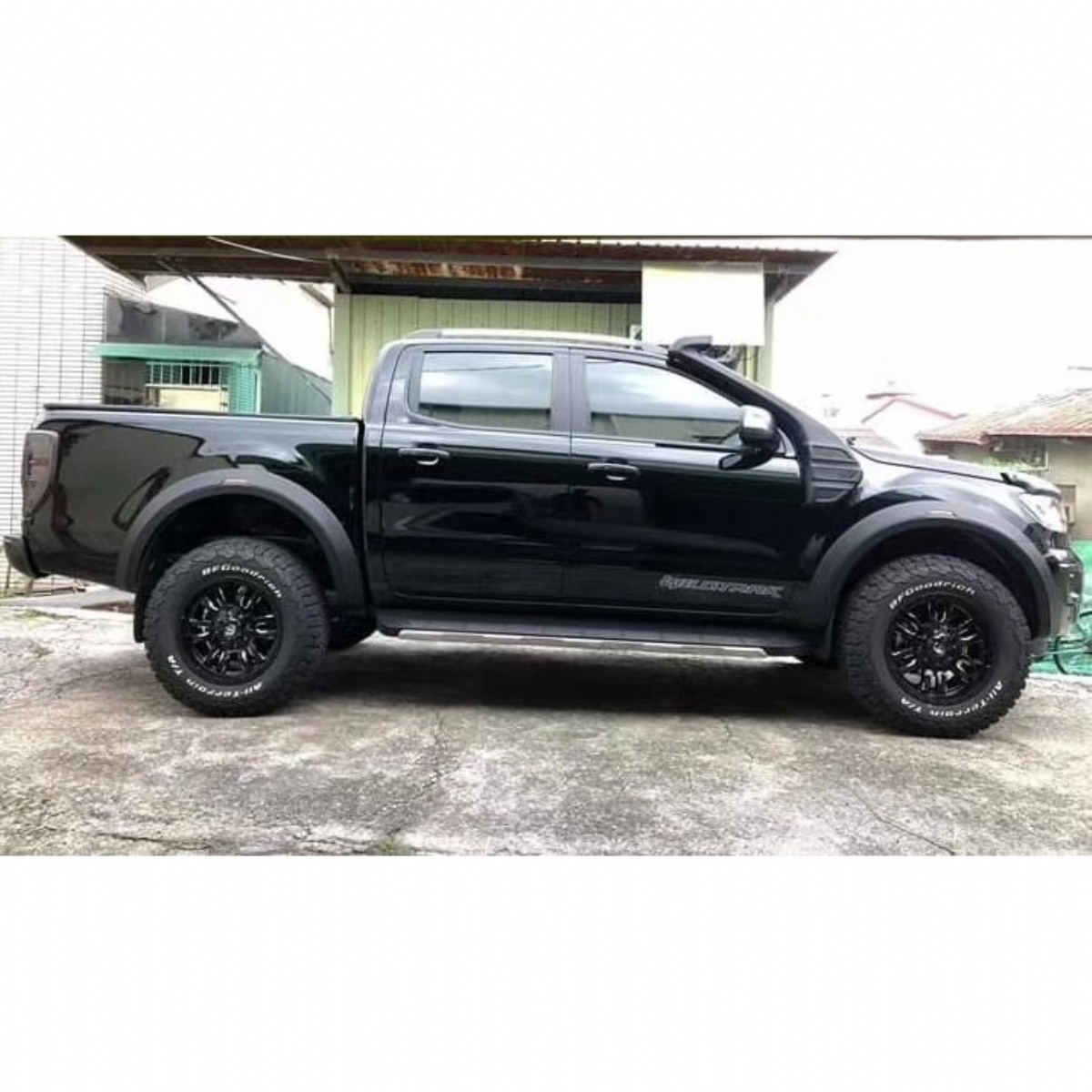 Ducki Ford Ranger 2016-2022 Kedigözlü Slim Mat Siyah Dodik (ABS Plastik)