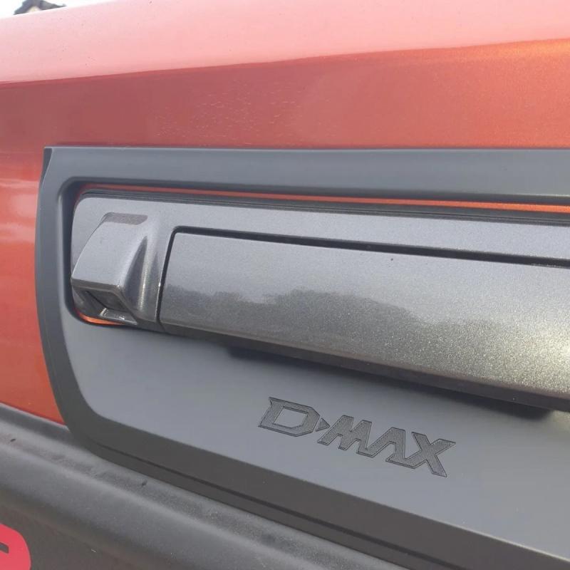Ducki Dmax 2020 ve sonrası Kameralı Arka Kapak Elcik Kol Kaplaması