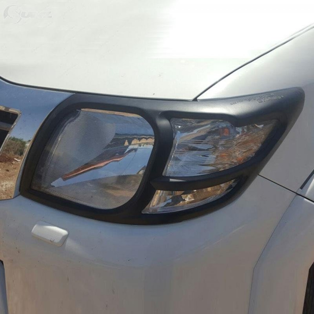 Ducki Toyota Hilux Vigo 2012-2015 Far Çerçevesi Siyah