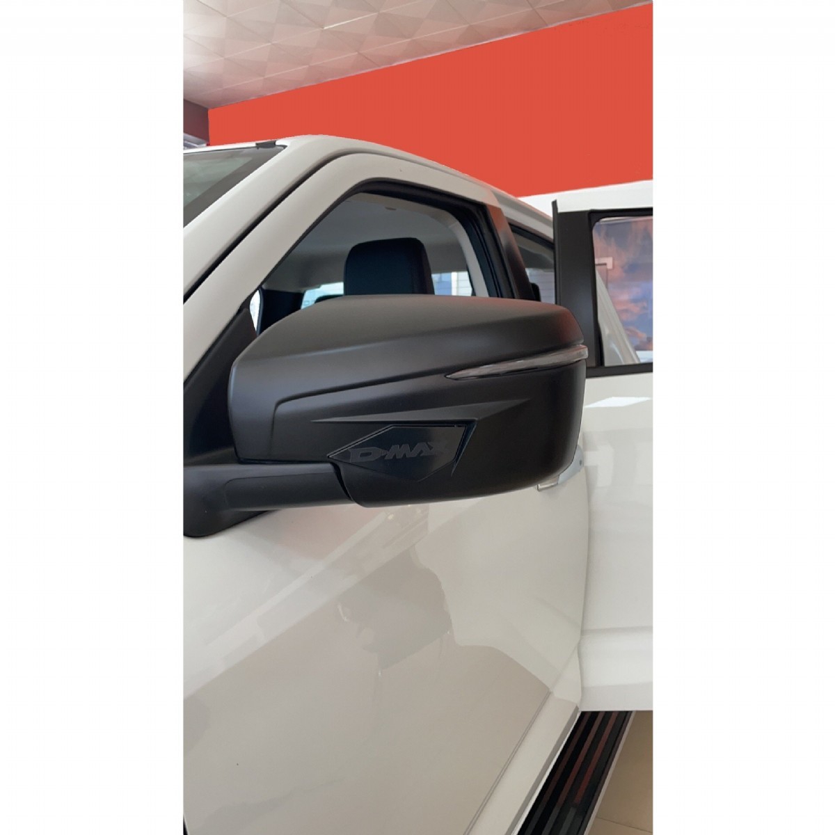 Ducki Dmax 2020 ve sonrası Sinyalli Ayna Kapağı Kaplaması