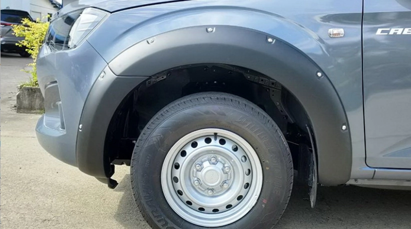 Ducki Dmax 2025 ve sonrası 6inc Mat Siyah Dodik (ABS Plastik)