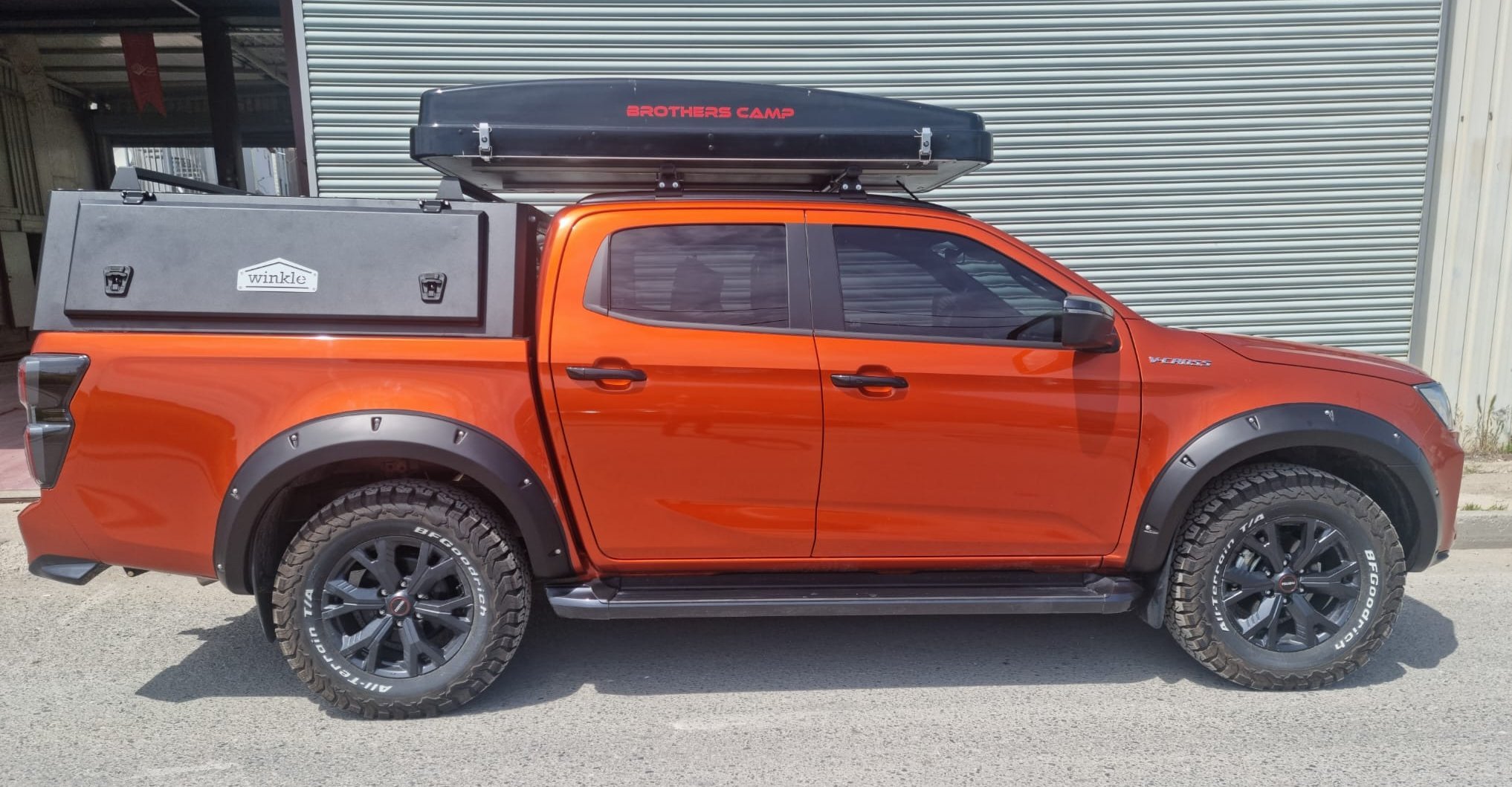 Ducki Dmax 2020 ve sonrası 6inc Mat Siyah Dodik (ABS Plastik)