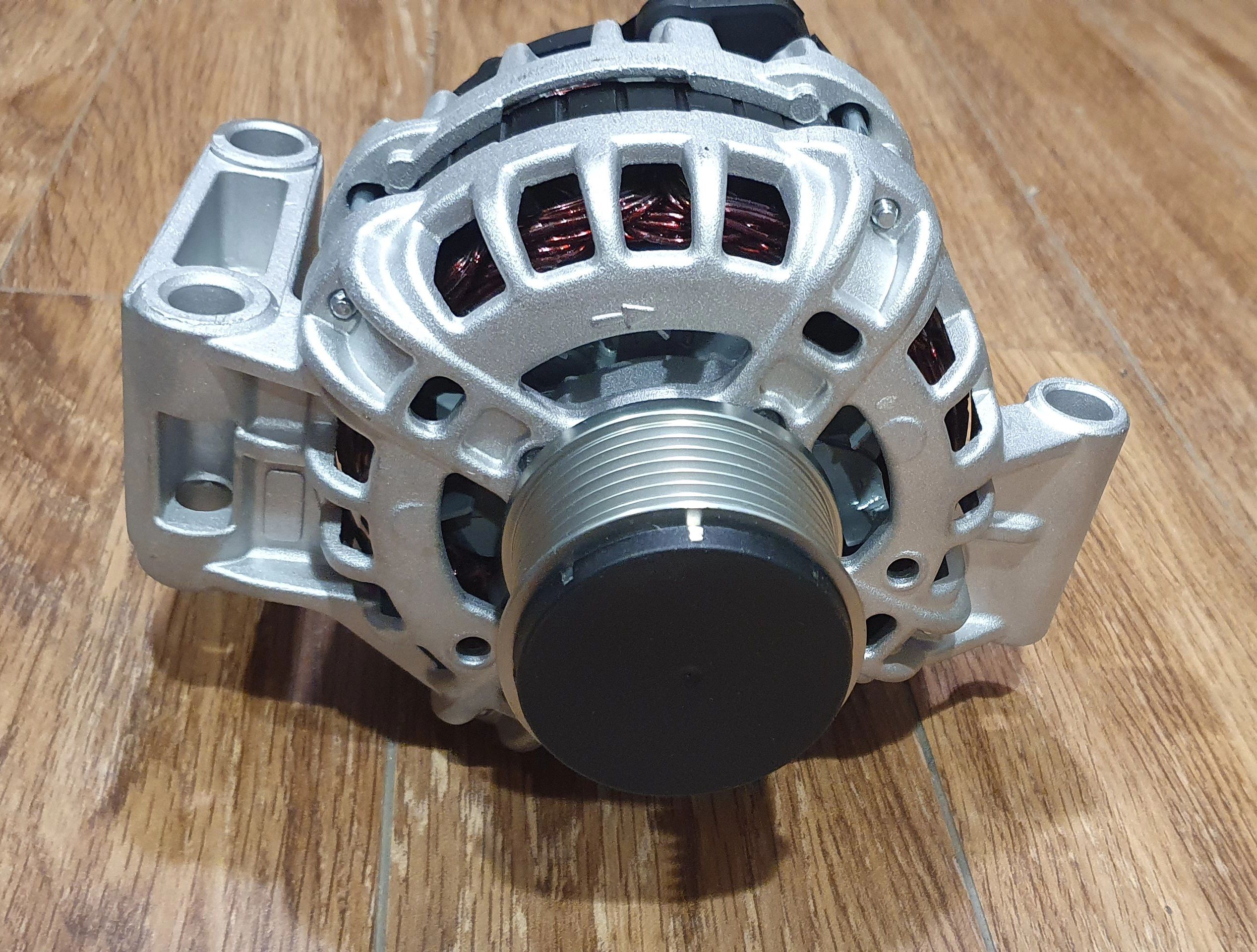 Ford Ranger 2012-2018 Alternator Arka Çıkış