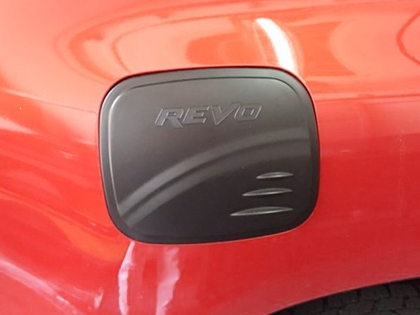Ducki Hilux Revo 2020 ve sonrası Depo Kapağı Siyah