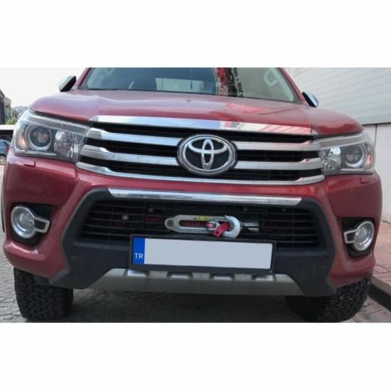 Ducki Toyota Hilux 2016 - 2019 için Vinç Montaj Tablası / Sehpası