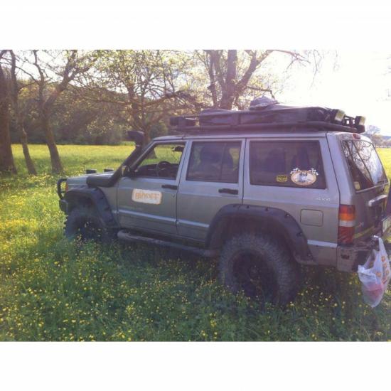 Jeep Cherokee XJ kare kasa için Dodik (Plastik Malzeme)