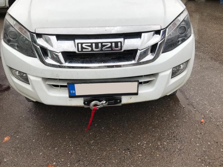 Ducki Isuzu Dmax 2012 ve Sonrası için Vinç Montaj Tablası / Sehpası