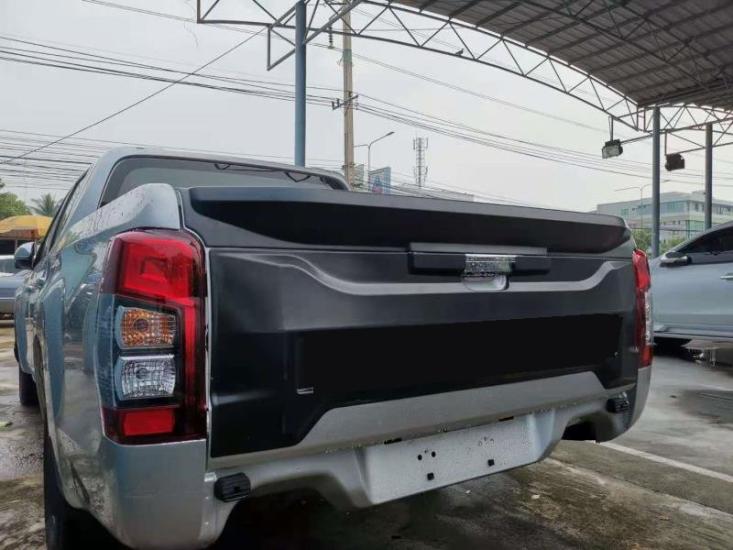 Ducki Mitsubishi L200 2019 ve sonrası Arka Kapak Kaplaması Büyük (ABS Plastik)